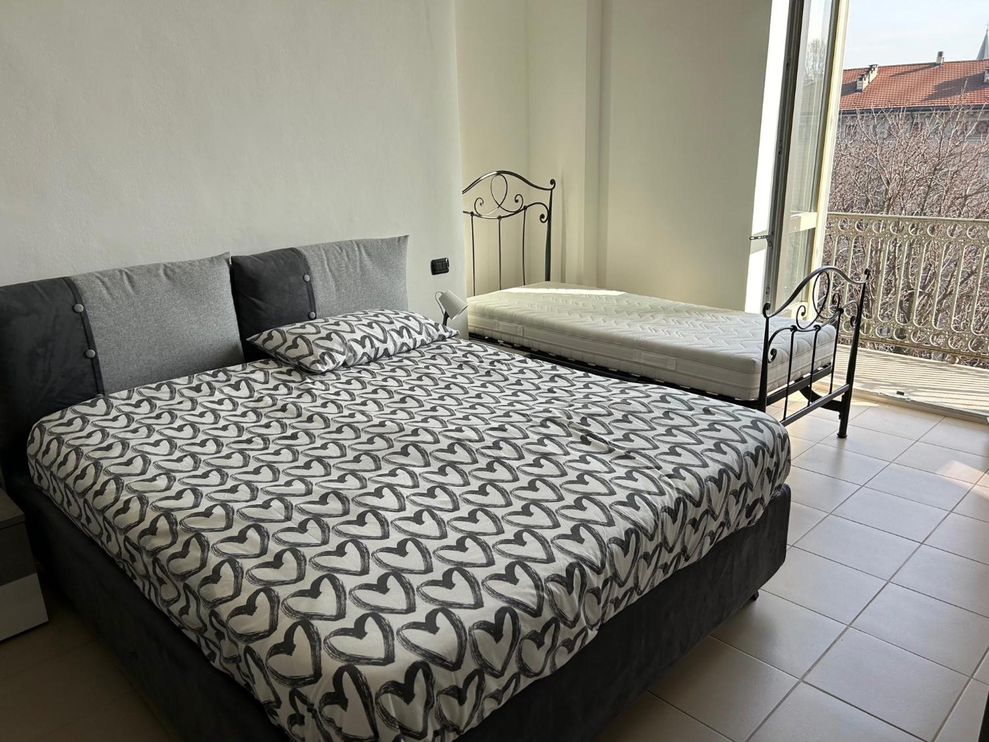 Typical One Bedroom In Center Turin